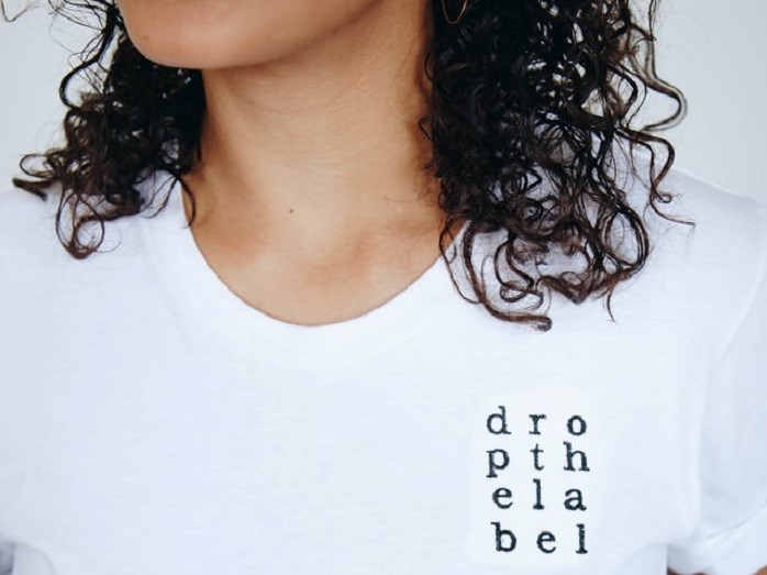 40代 Tシャツが似合わない 対策 大人tシャツの選び方 5つのヒント ヒカリモノガタリ ジュエリー アクセサリーと大人のおしゃれ情報メディア 40代 Tシャツが似合わない 対策 大人tシャツの選び方 5つのヒント ヒカリモノガタリ ジュエリー アクセサリーと大人のおしゃれ情報メディア