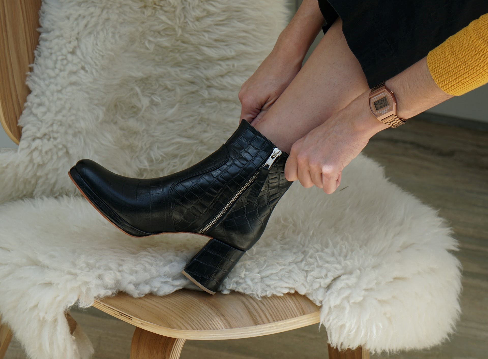 21秋冬ブーツ 大人女性におすすめのトレンド3タイプ コーデ ヒカリモノガタリ ジュエリー アクセサリーと大人のおしゃれ情報メディア